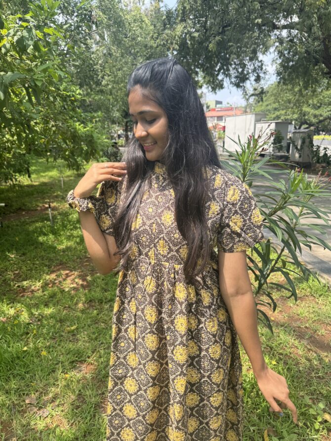 Chocolate Rangoli Double Zip Kurti - Image 4