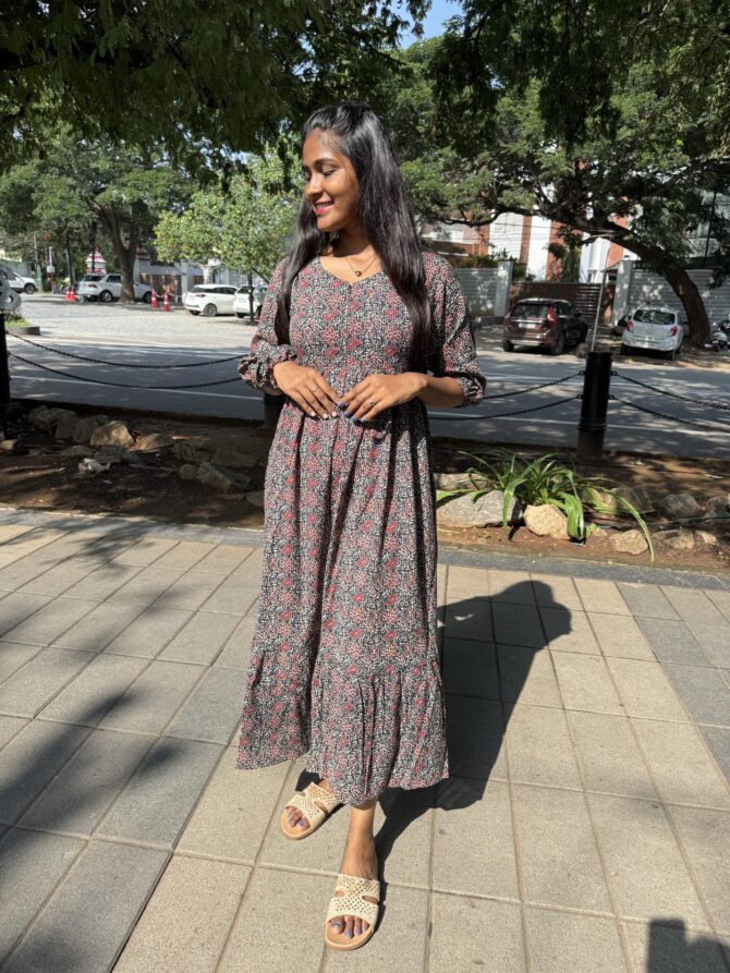 Blacky red Floral Centre Zip Kurti - Image 9