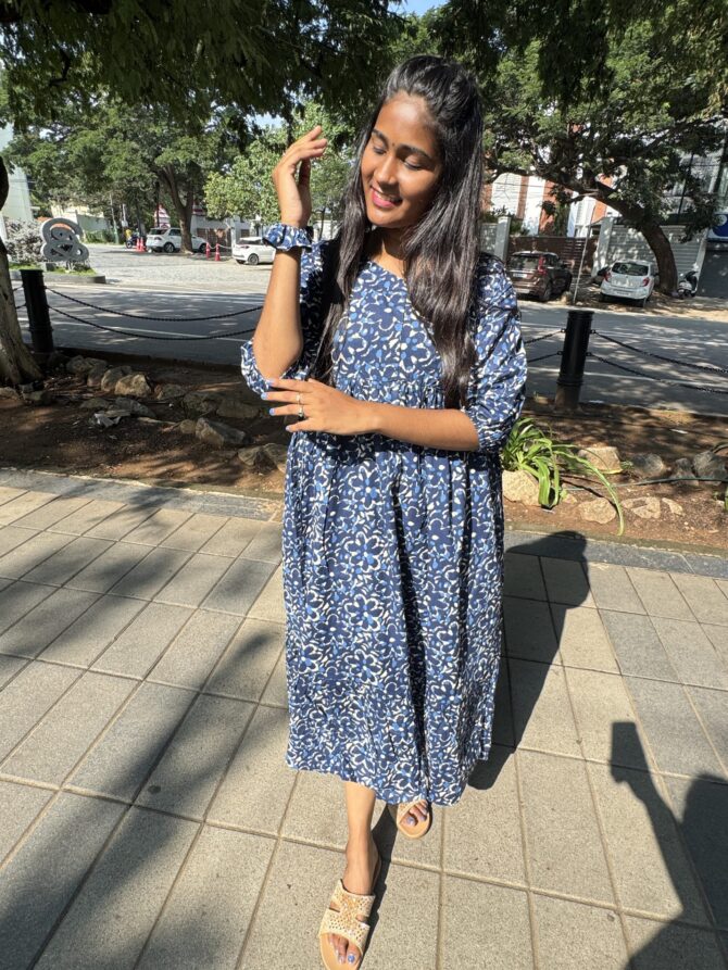 Navy Florals Centre Zip Kurti - Image 10