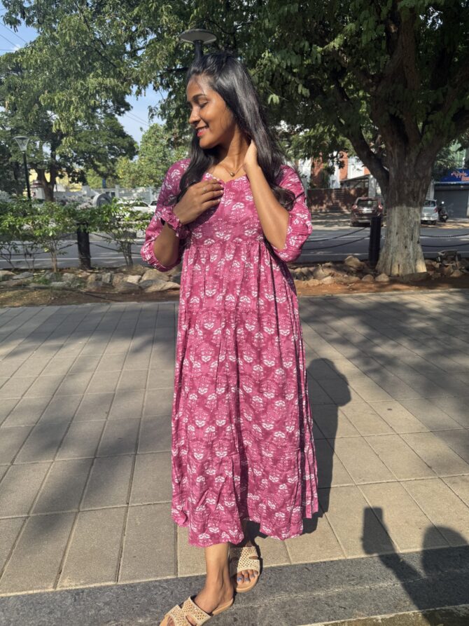 Pinky White Florals Centre Zip Kurti - Image 9