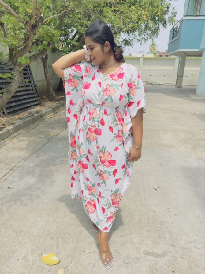 White Garden Kaftan Maternity Maxi’s - Image 10