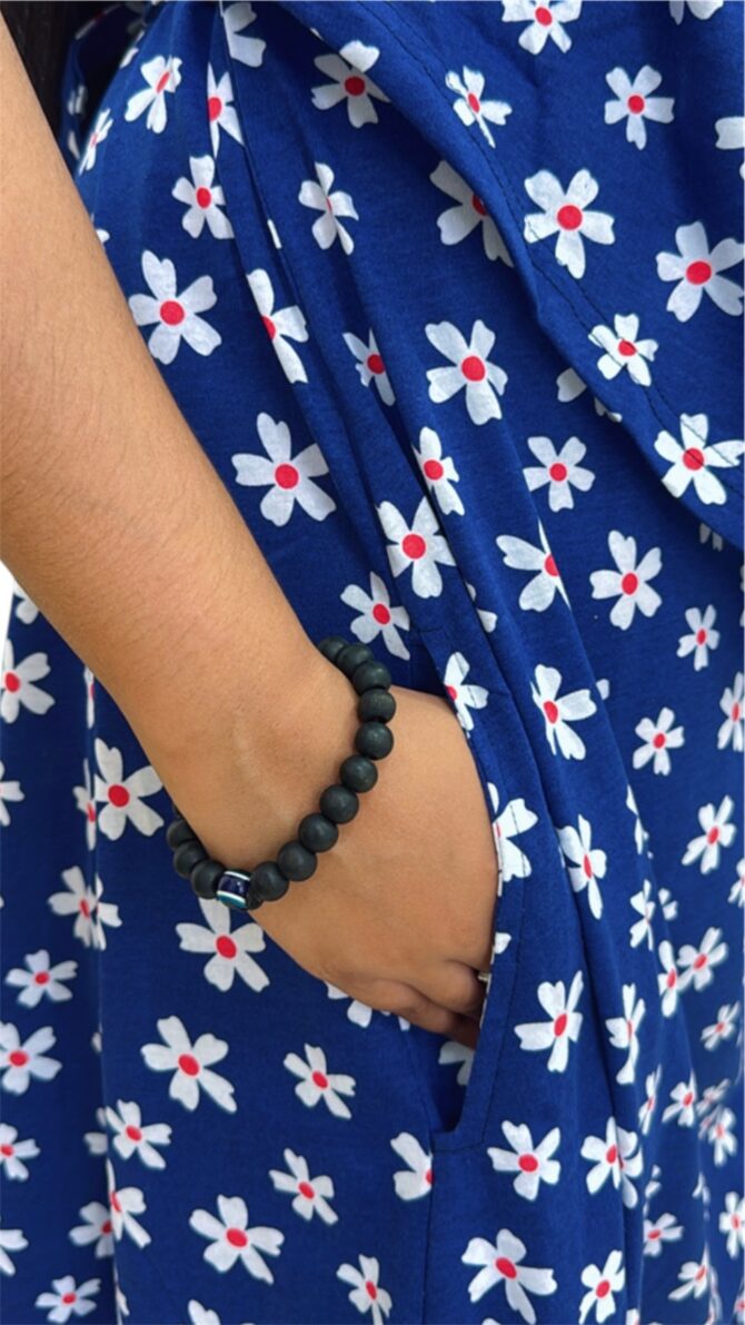 Navy white Florals - Image 8