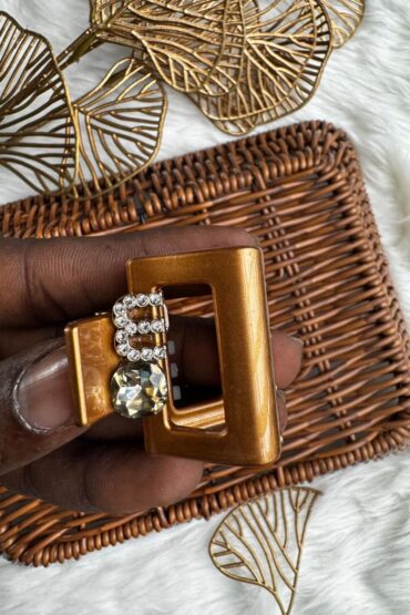 ELEGANT AMBER SQUARE CLIP-TBTT1