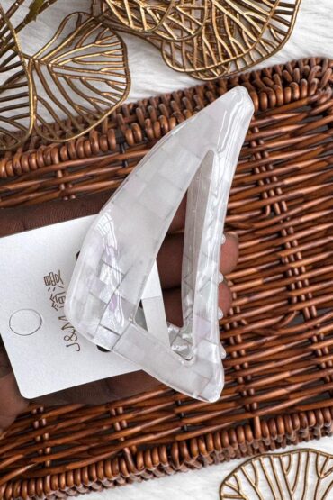 IRIDESCENT TRIANGLE HAIR CLIP-XWXX2